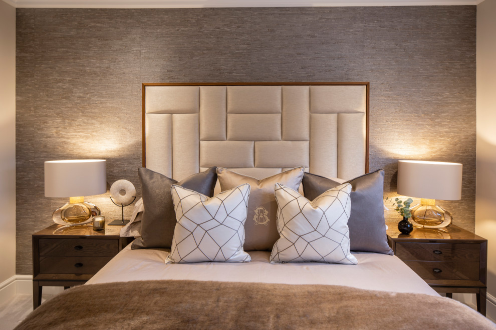 Пример оригинального дизайна: большая гостевая спальня (комната для гостей) в современном стиле с ковровым покрытием