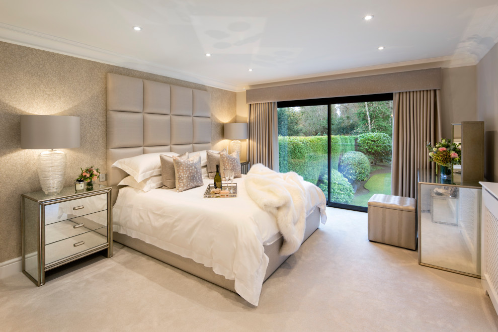 Inspiration for a large transitional guest carpeted bedroom remodel in Surrey