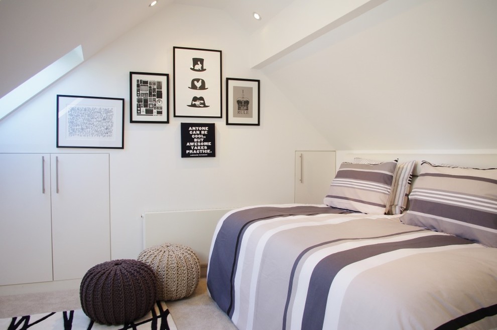 Пример оригинального дизайна: гостевая спальня среднего размера, (комната для гостей) в современном стиле с белыми стенами