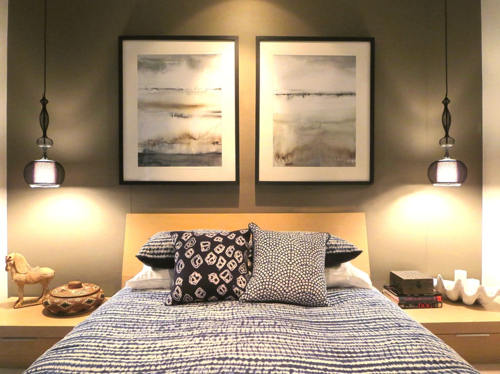 Bedroom - mid-sized contemporary master bedroom idea in Sydney