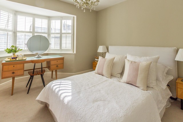 Bedroom with midcentury dressing table and bedside tables - Midcentury -  Bedroom - London - by Vinterior | Houzz