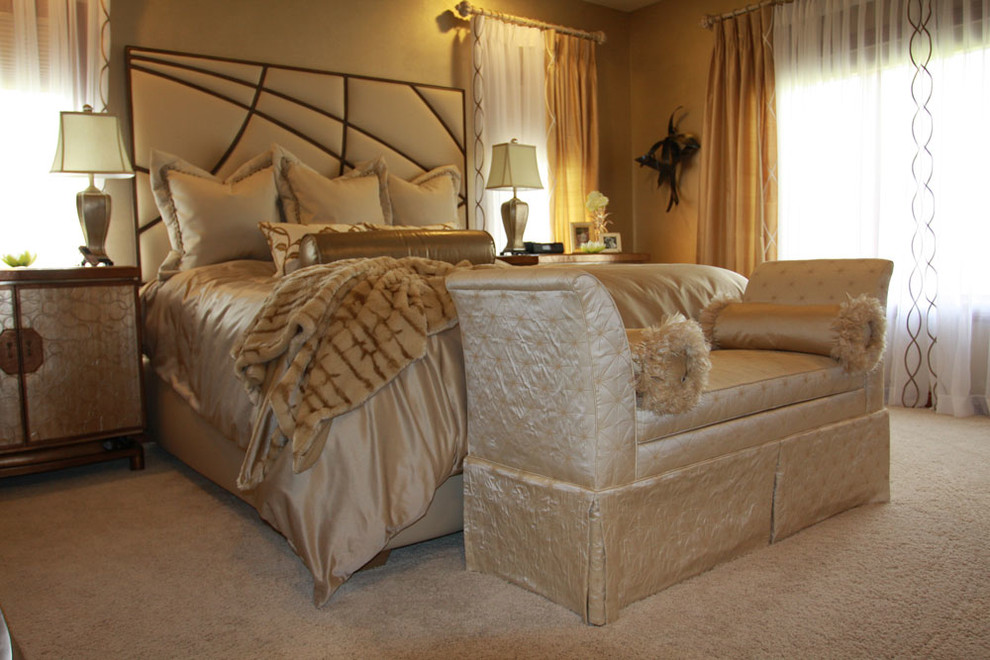 Example of a bedroom design in Chicago
