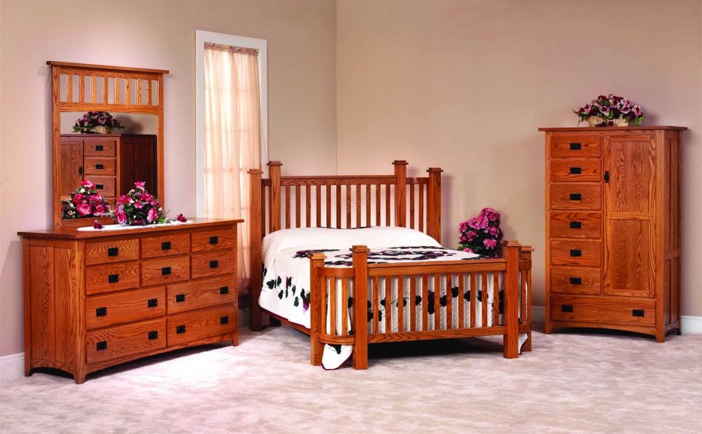 Bedroom - large traditional master light wood floor bedroom idea in Cleveland with beige walls