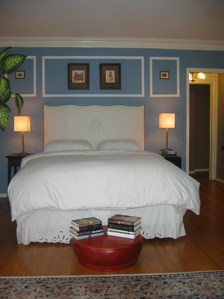 Photo of a traditional bedroom in San Francisco.