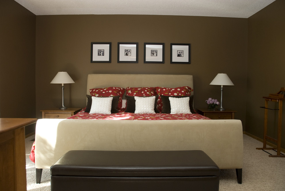 Example of a minimalist bedroom design in Minneapolis