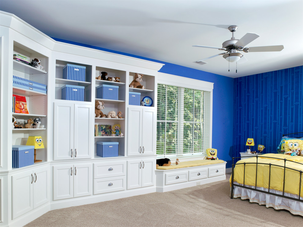 Inspiration för ett mellanstort vintage gästrum, med blå väggar och heltäckningsmatta