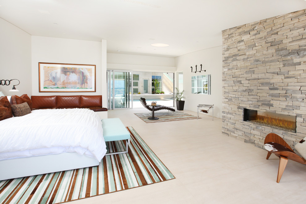 Island style bedroom photo in Orange County