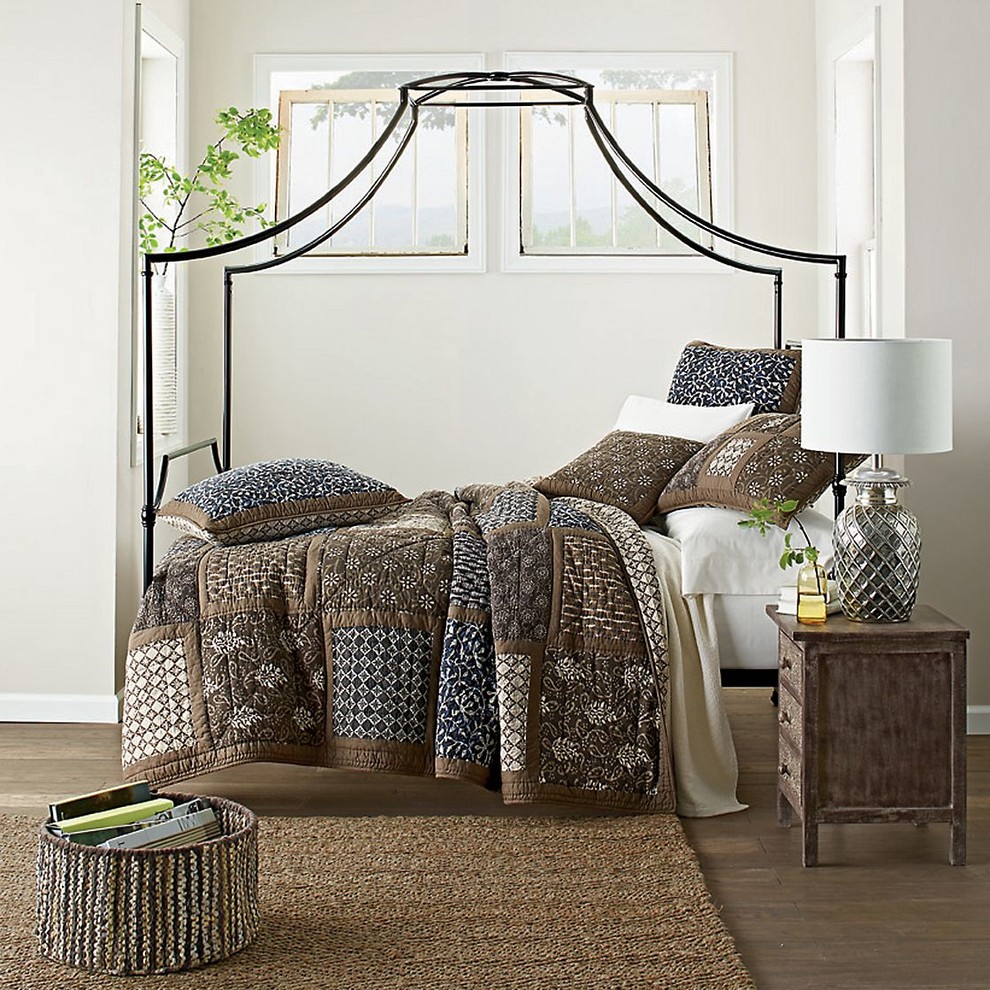 Bedspreads & Coverlets Contemporary Bedroom Sydney by Macey