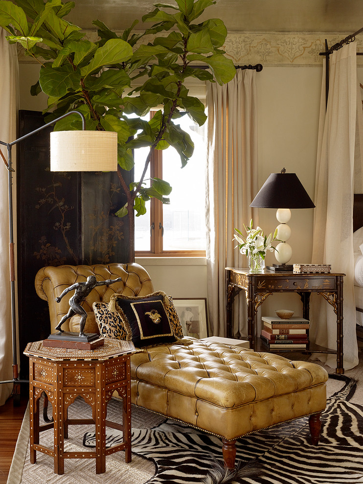 Bedroom - traditional bedroom idea in San Francisco with beige walls