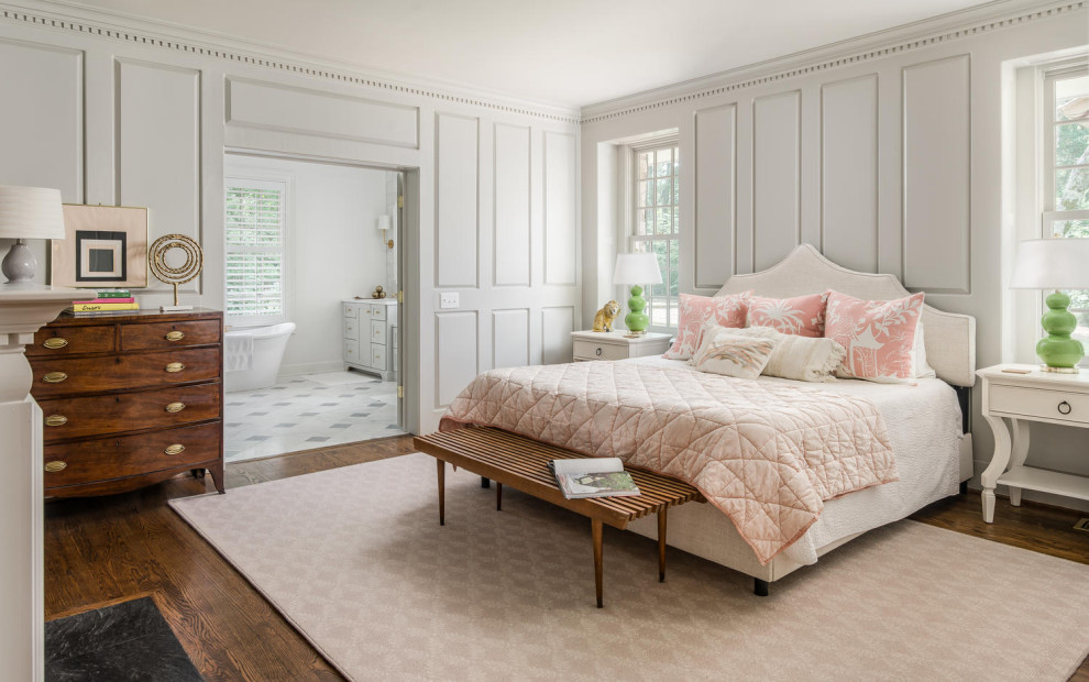 Bedroom - traditional bedroom idea in Nashville