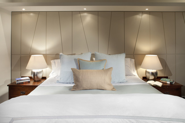 recessed reading light over bed