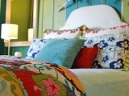 Inspiration for a tropical bedroom remodel in Bridgeport