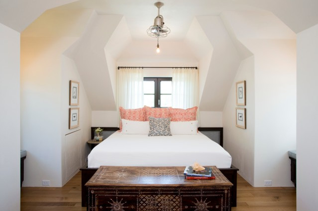 Inspiration for a transitional bedroom remodel in Chicago