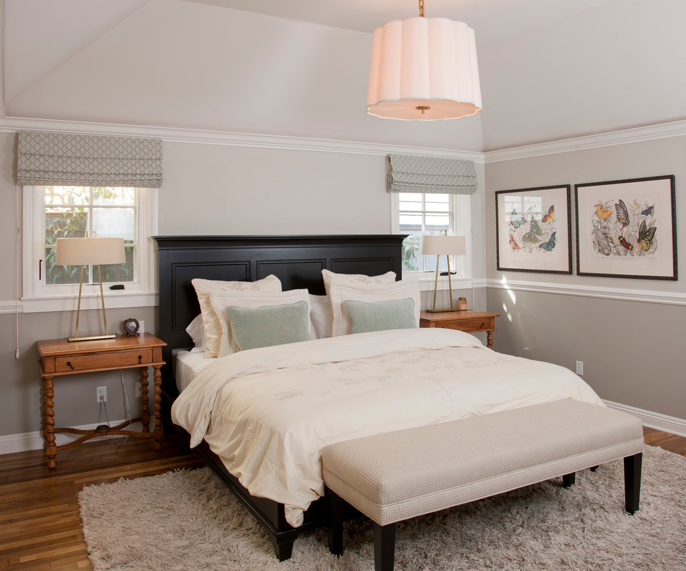 サンディエゴにあるトラディショナルスタイルのおしゃれな寝室