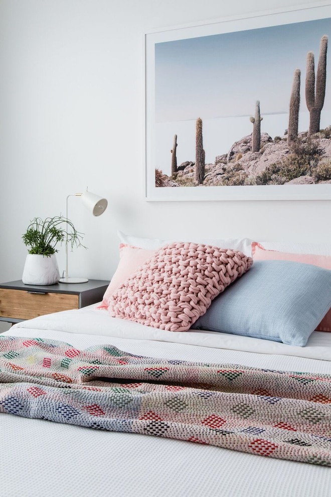 Inspiration for a contemporary grey and pink bedroom in Melbourne.
