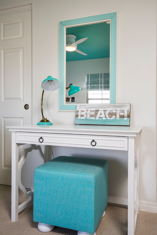 Inspiration for a mid-sized coastal guest carpeted bedroom remodel in San Diego with white walls and no fireplace