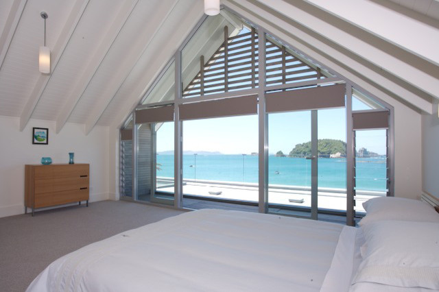 Contemporary bedroom in Auckland.