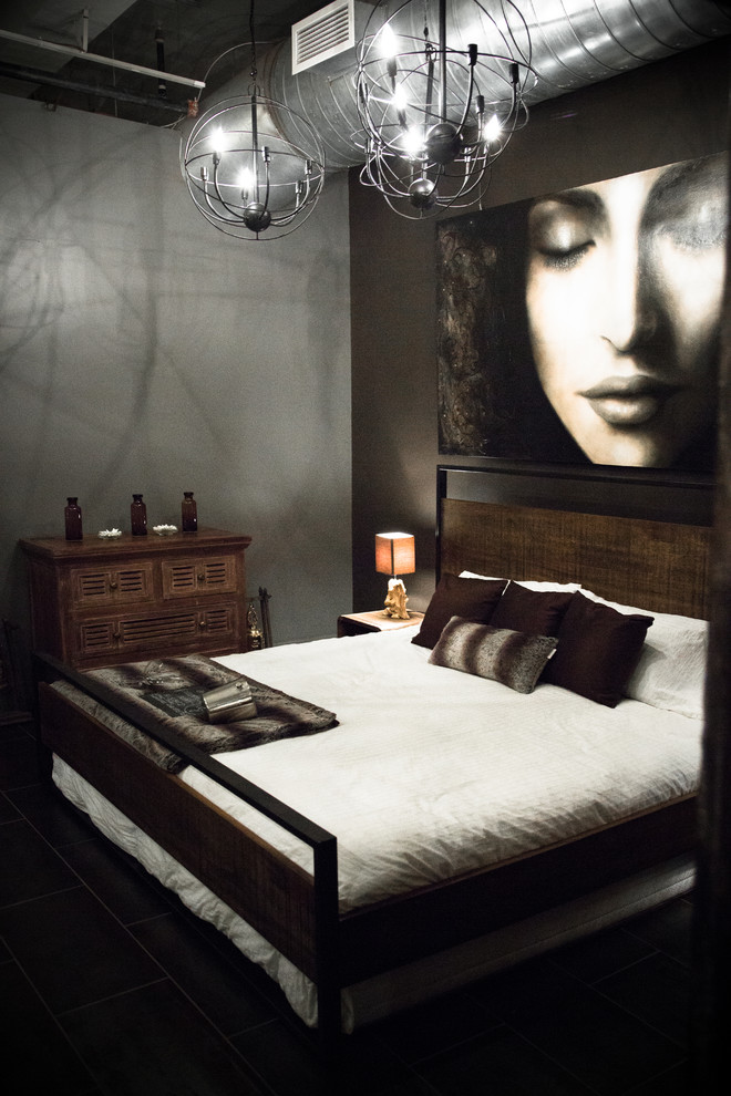 Esempio di una camera da letto classica con pareti grigie