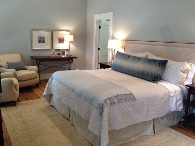 オクラホマシティにあるトラディショナルスタイルのおしゃれな寝室のレイアウト