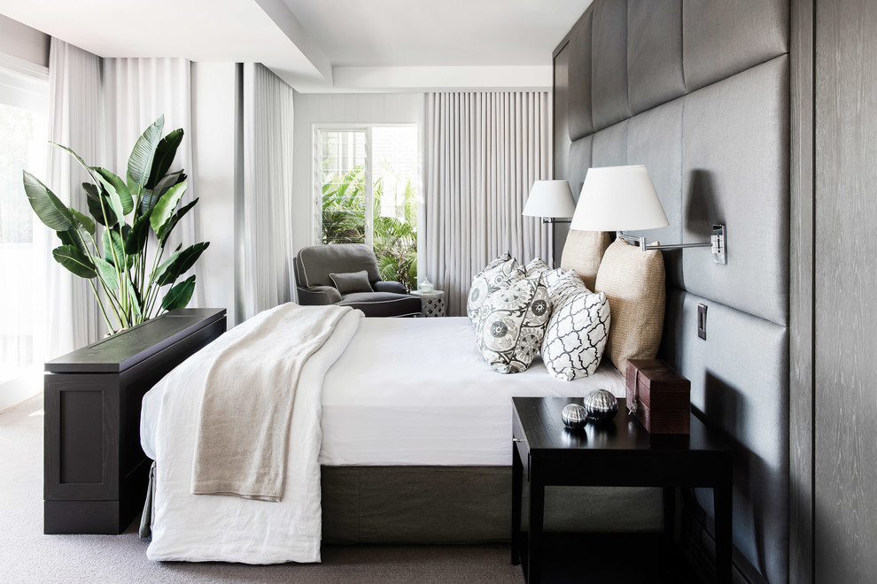 シドニーにある中くらいなコンテンポラリースタイルのおしゃれな寝室 (カーペット敷き) のレイアウト