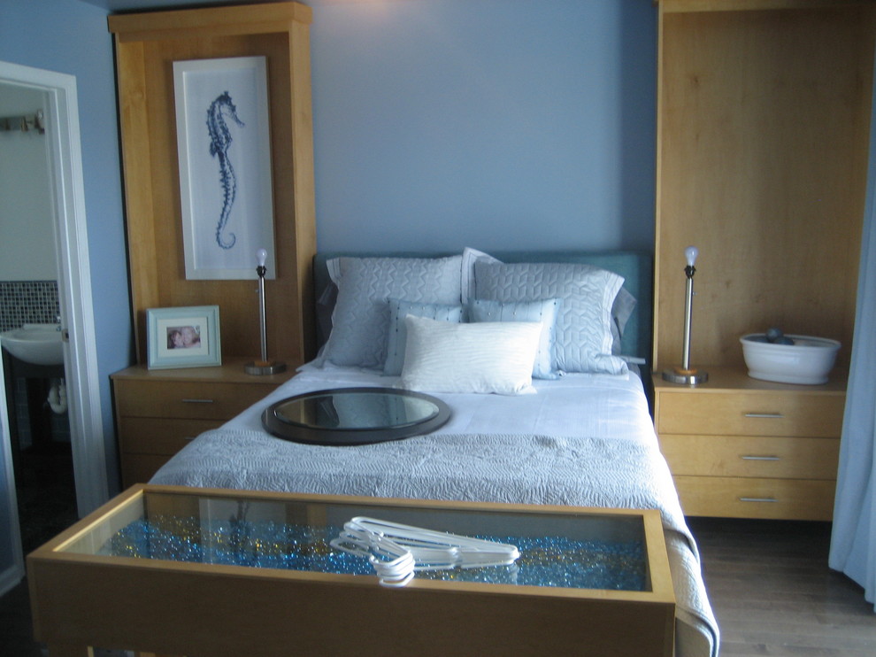 Photo of a contemporary bedroom in Wilmington.