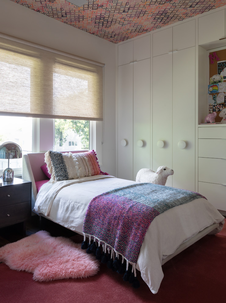 オースティンにあるトランジショナルスタイルのおしゃれな寝室のインテリア