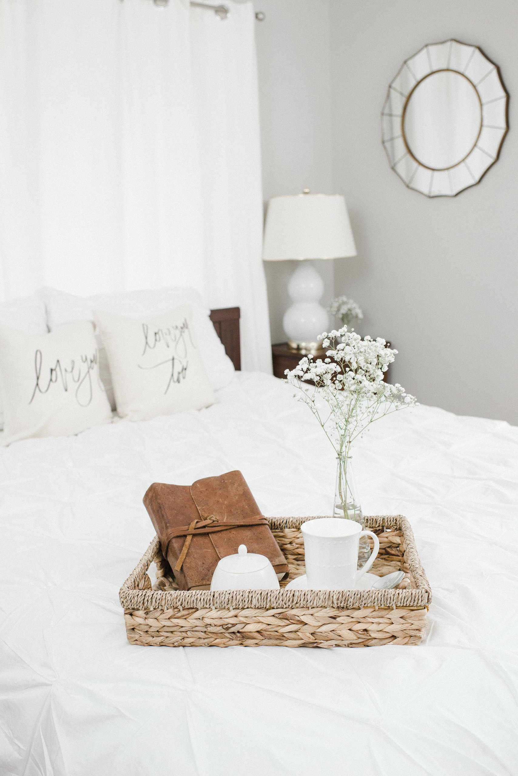 Casual Cozy Bedroom - Photos & Ideas | Houzz