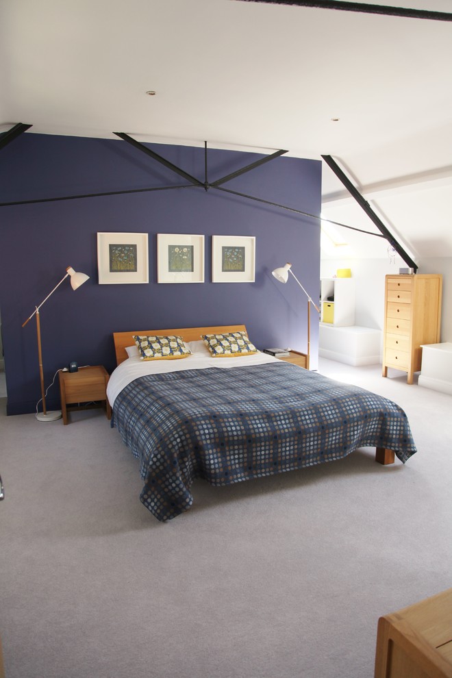 Design ideas for a contemporary bedroom in Surrey.