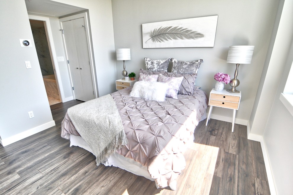 Century Park Condo Stage Traditional Bedroom Edmonton by DoUp
