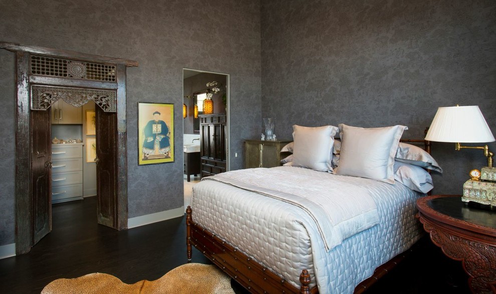 Идея дизайна: спальня в восточном стиле с серыми стенами