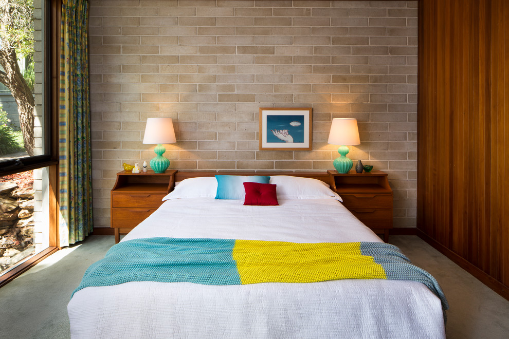 キャンベラにあるミッドセンチュリースタイルのおしゃれな寝室のインテリア