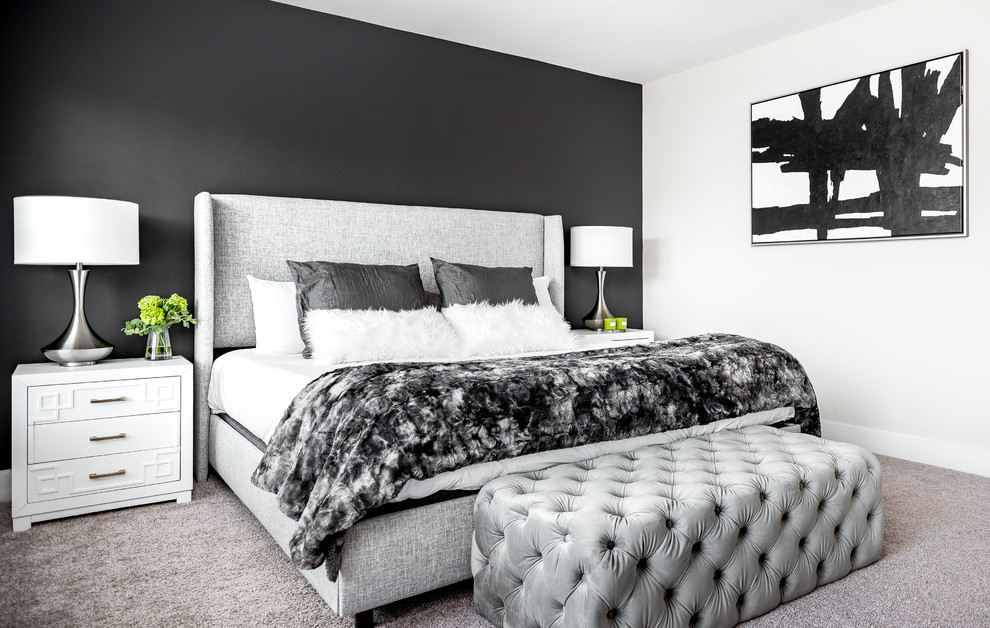Idée de décoration pour une chambre avec moquette grise et noire design avec un mur noir et un sol gris.