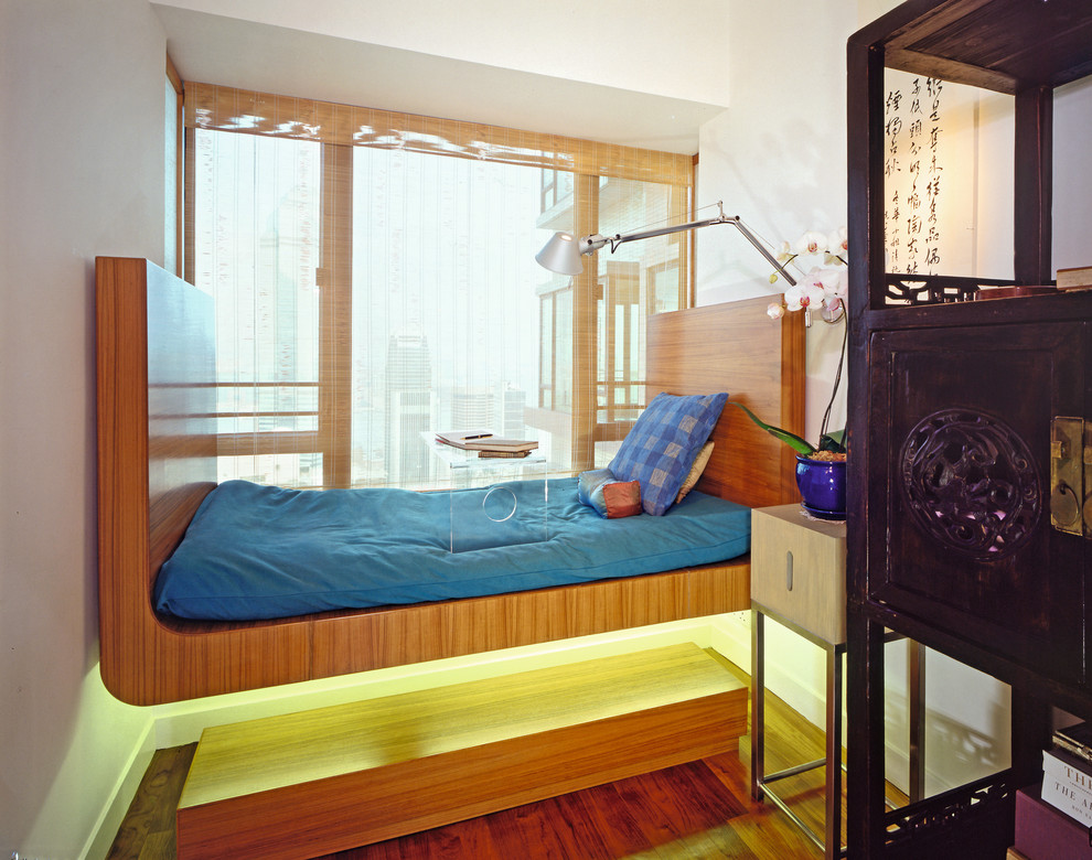 Example of an asian bedroom design