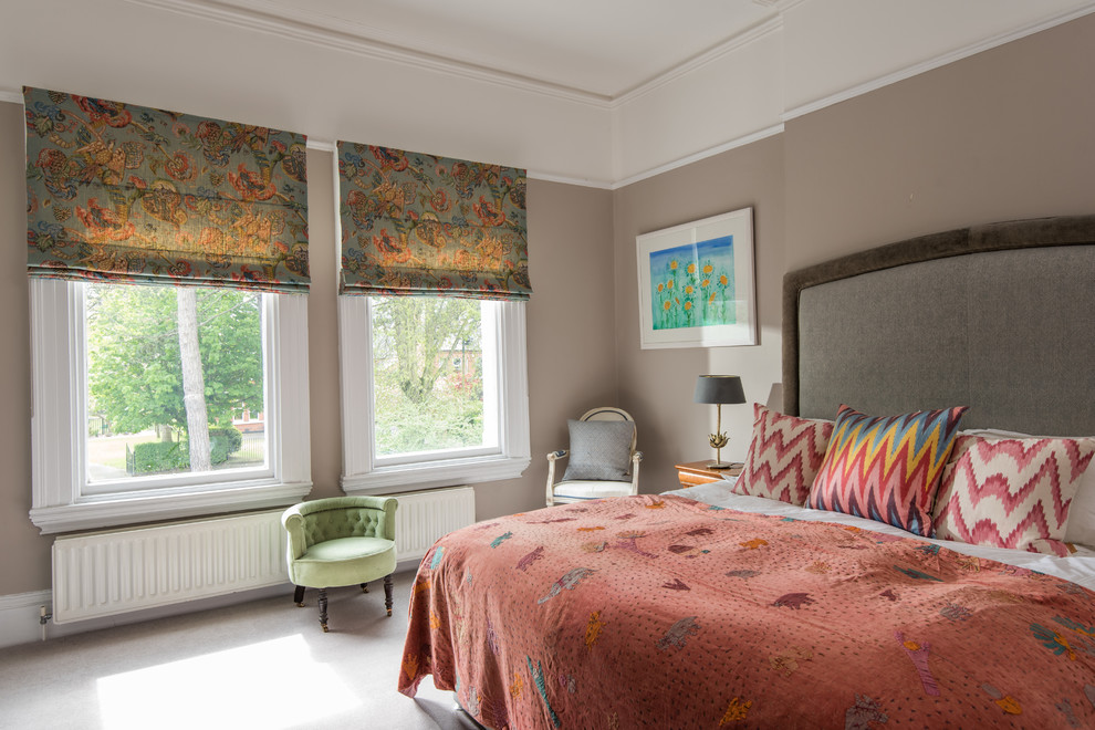 This is an example of a traditional bedroom in Belfast.