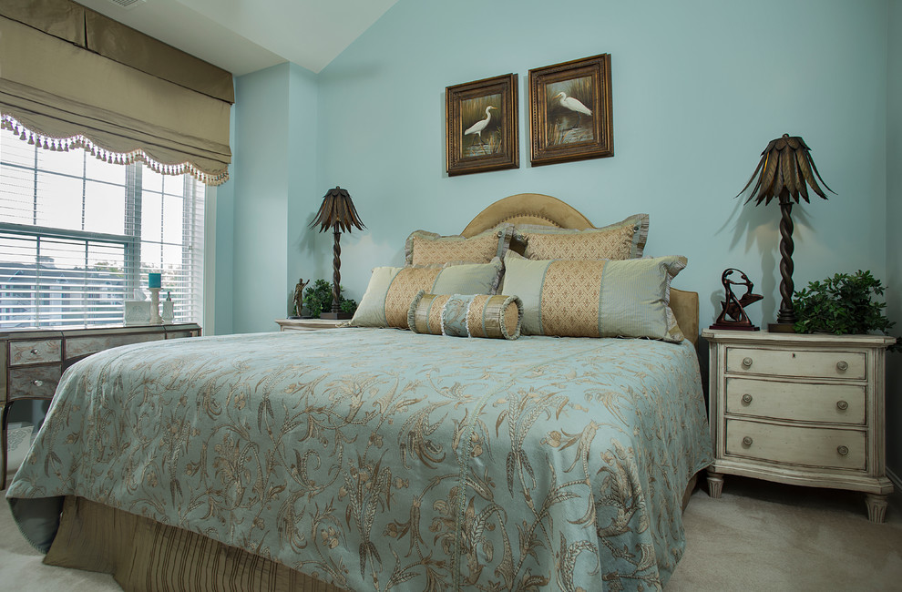 Island style bedroom photo in Wilmington