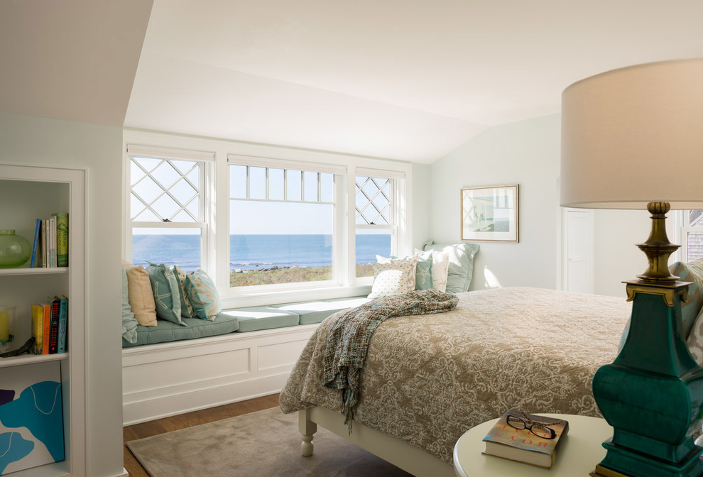 Bedroom - coastal bedroom idea in Bridgeport
