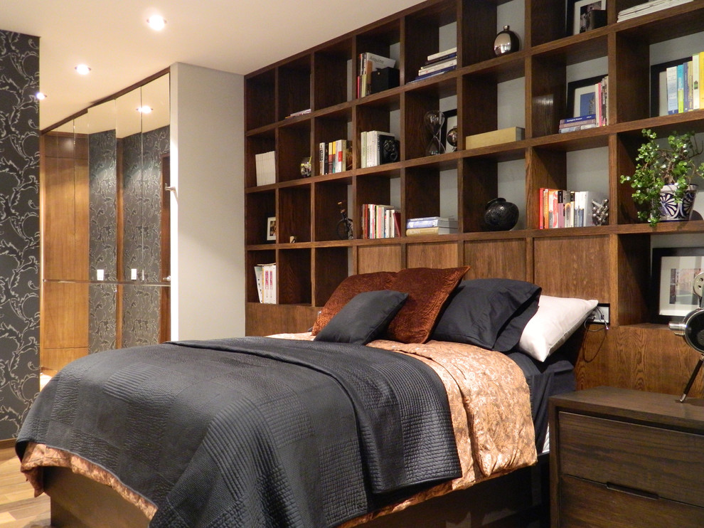 Example of a trendy bedroom design in Mexico City with multicolored walls