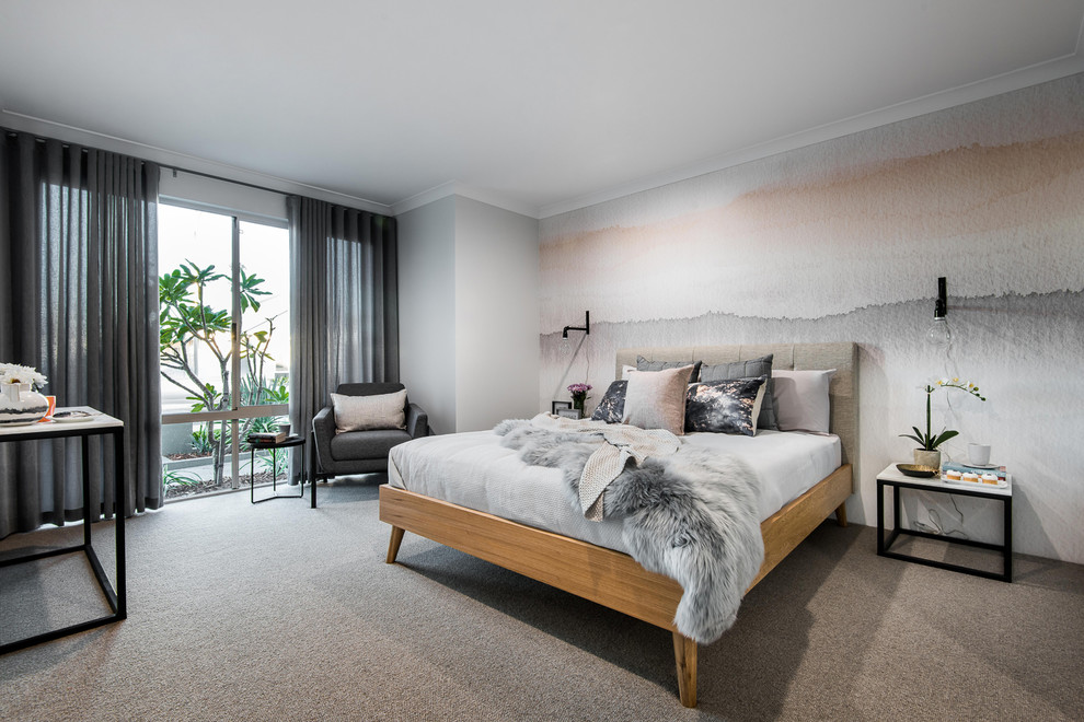 Идея дизайна: хозяйская спальня среднего размера в современном стиле с серыми стенами, ковровым покрытием и серым полом