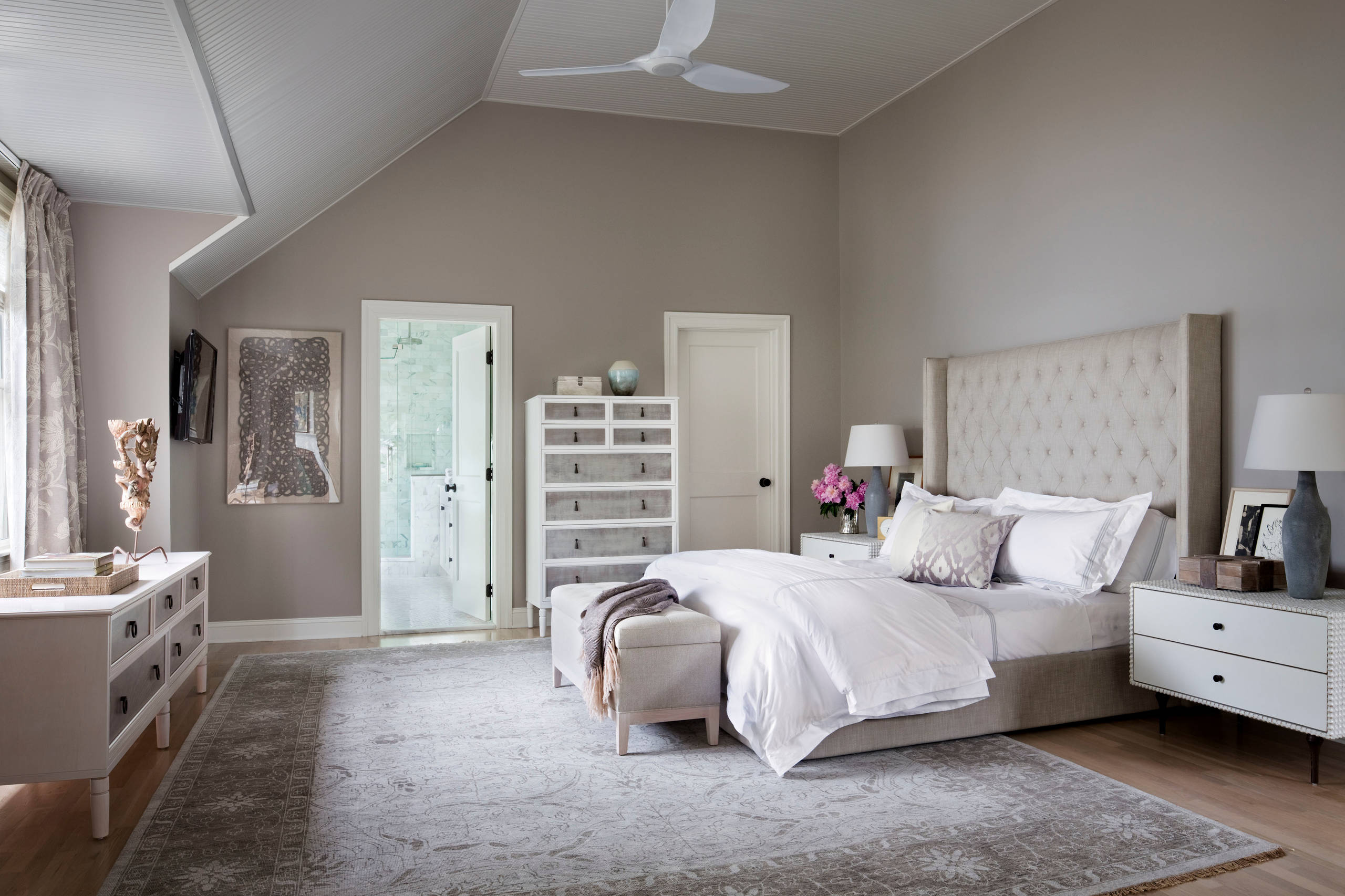 White And Silver Bedroom Ideas And Photos Houzz