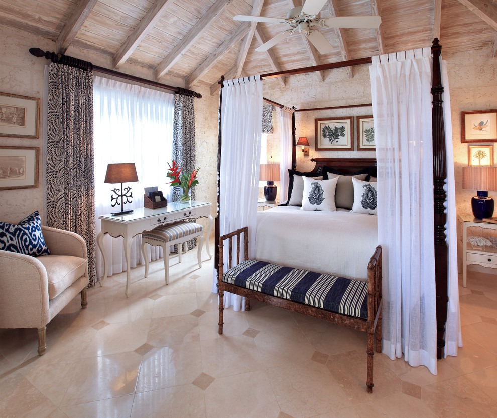 Источник вдохновения для домашнего уюта: хозяйская спальня в морском стиле