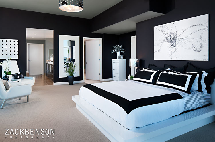 Minimalist bedroom photo in San Diego