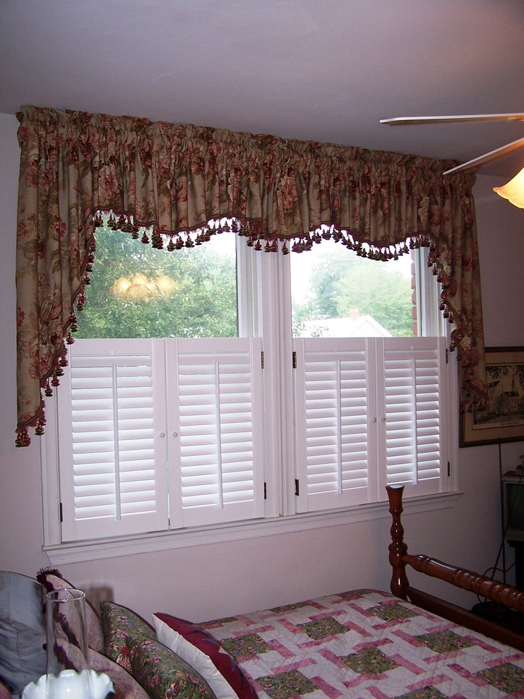 Cottage Charm: Gathered Window Treatments - Traditional - Bedroom - DC ...