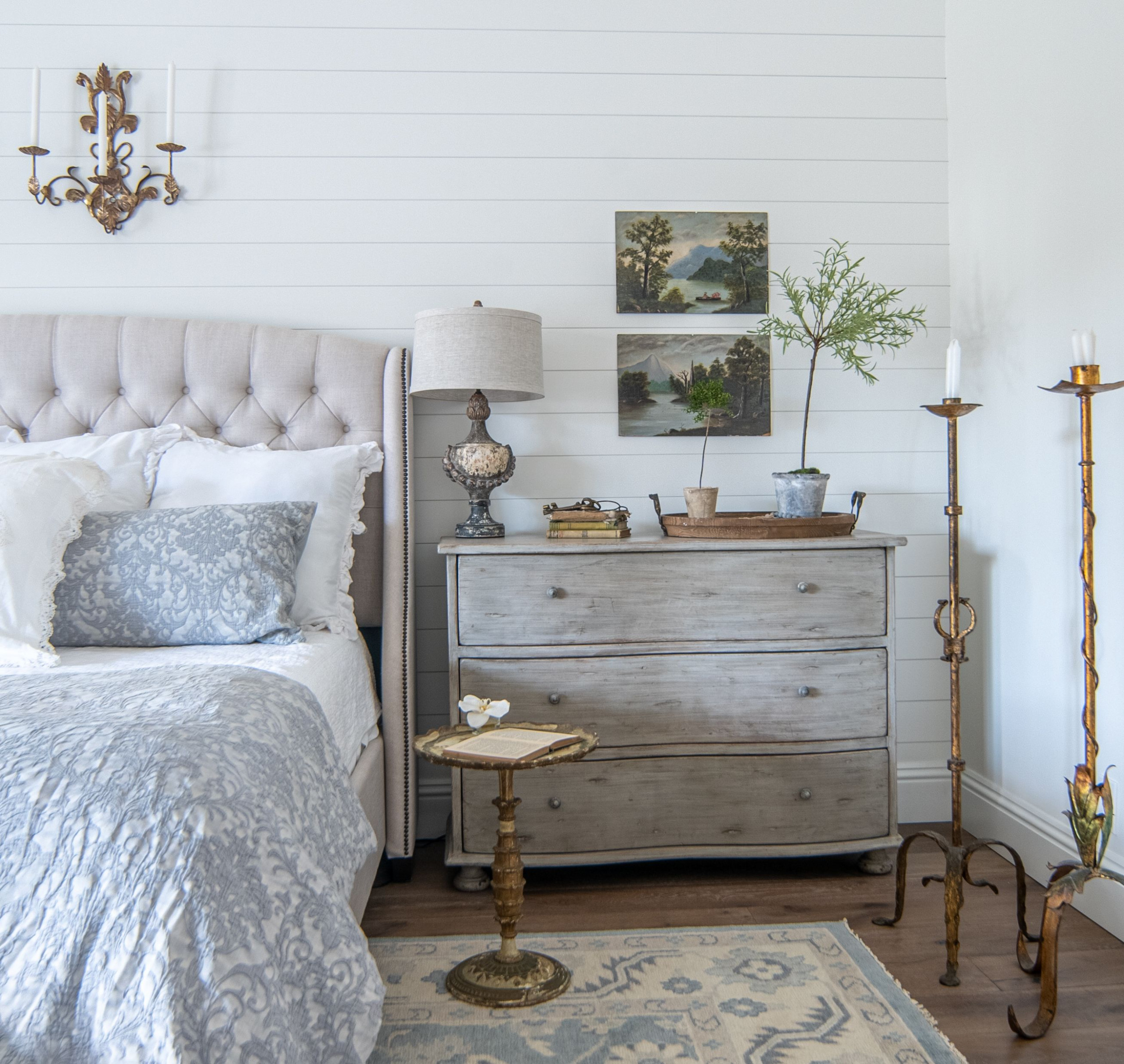 75 French Country Bedroom Ideas You Ll Love February 2022 Houzz - How To Decorate A French Country Bedroom