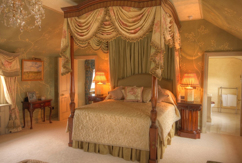 オークランドにあるヴィクトリアン調のおしゃれな寝室