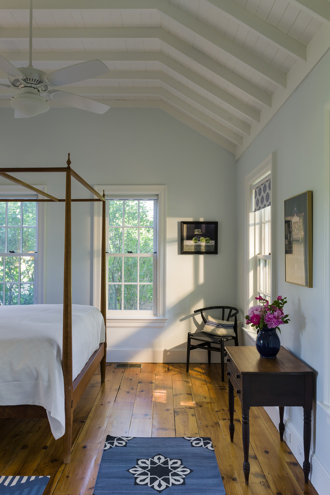 Example of a classic bedroom design in New York