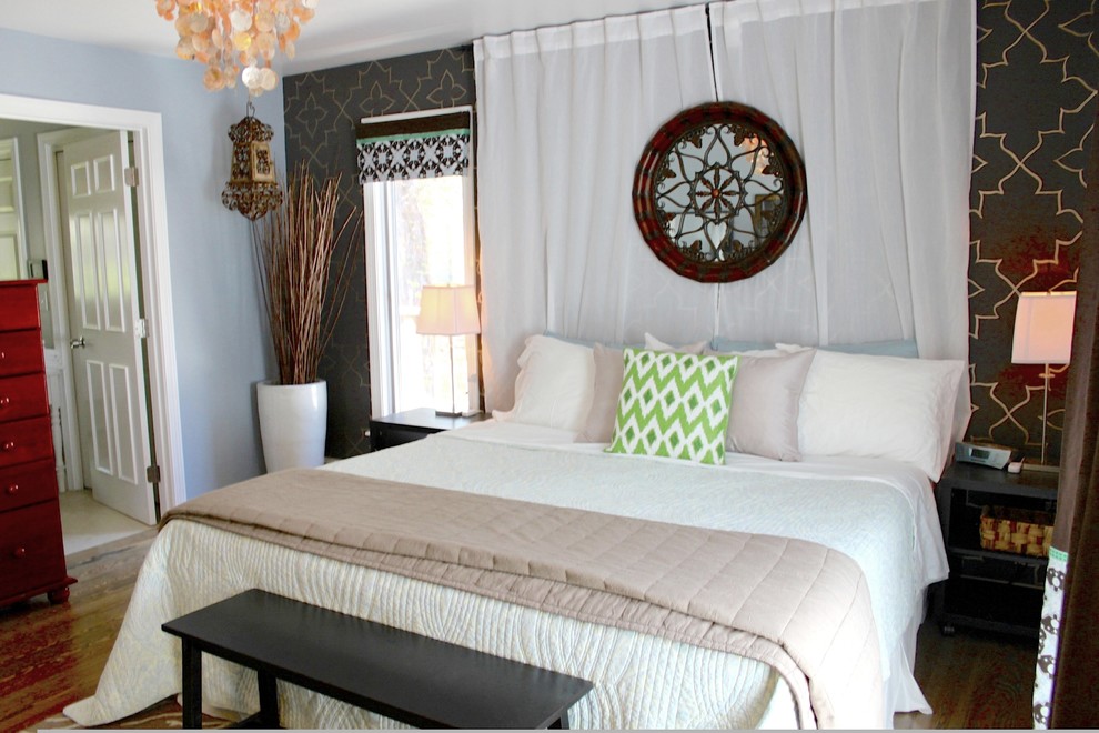 Идея дизайна: гостевая спальня (комната для гостей) в современном стиле с серыми стенами