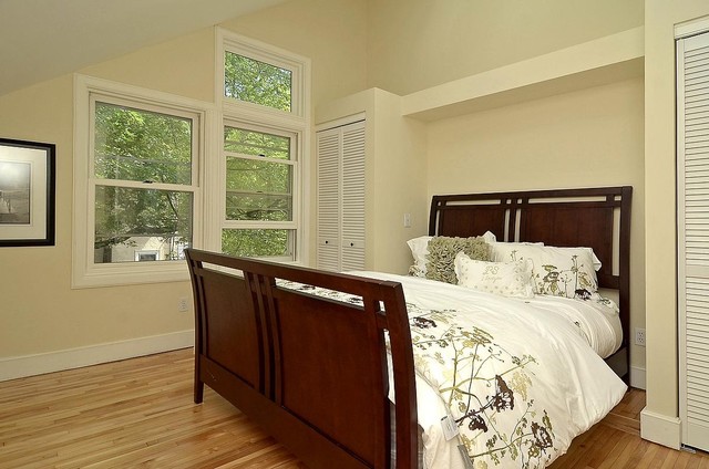 Cream/Yellow Bedroom - Traditional - Bedroom - Minneapolis - by Design Find | Houzz AU