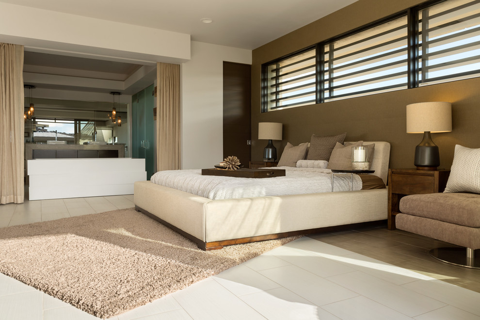 Inspiration for an expansive contemporary guest bedroom in Las Vegas.