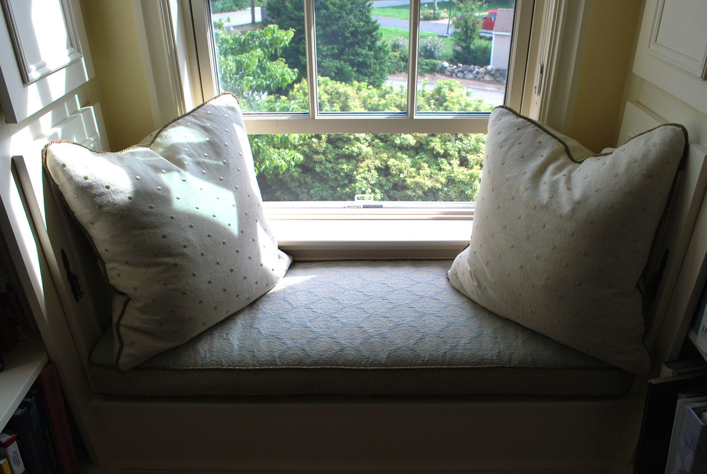 Design ideas for a classic bedroom in Boston.