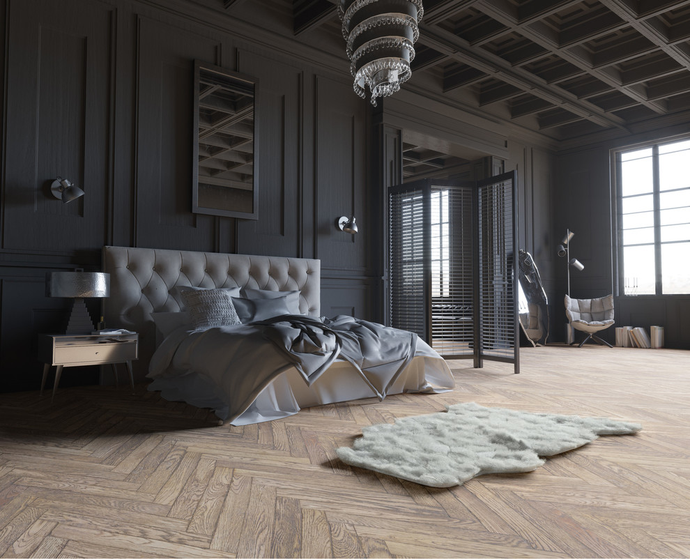 Mittelgroßes Klassisches Hauptschlafzimmer mit schwarzer Wandfarbe, hellem Holzboden und braunem Boden in Sonstige